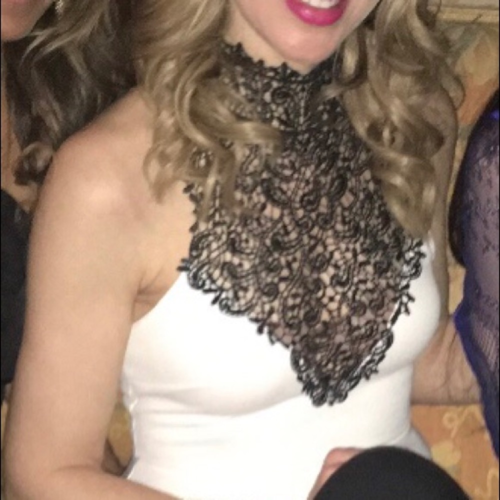 Show Stopper lace neck top!